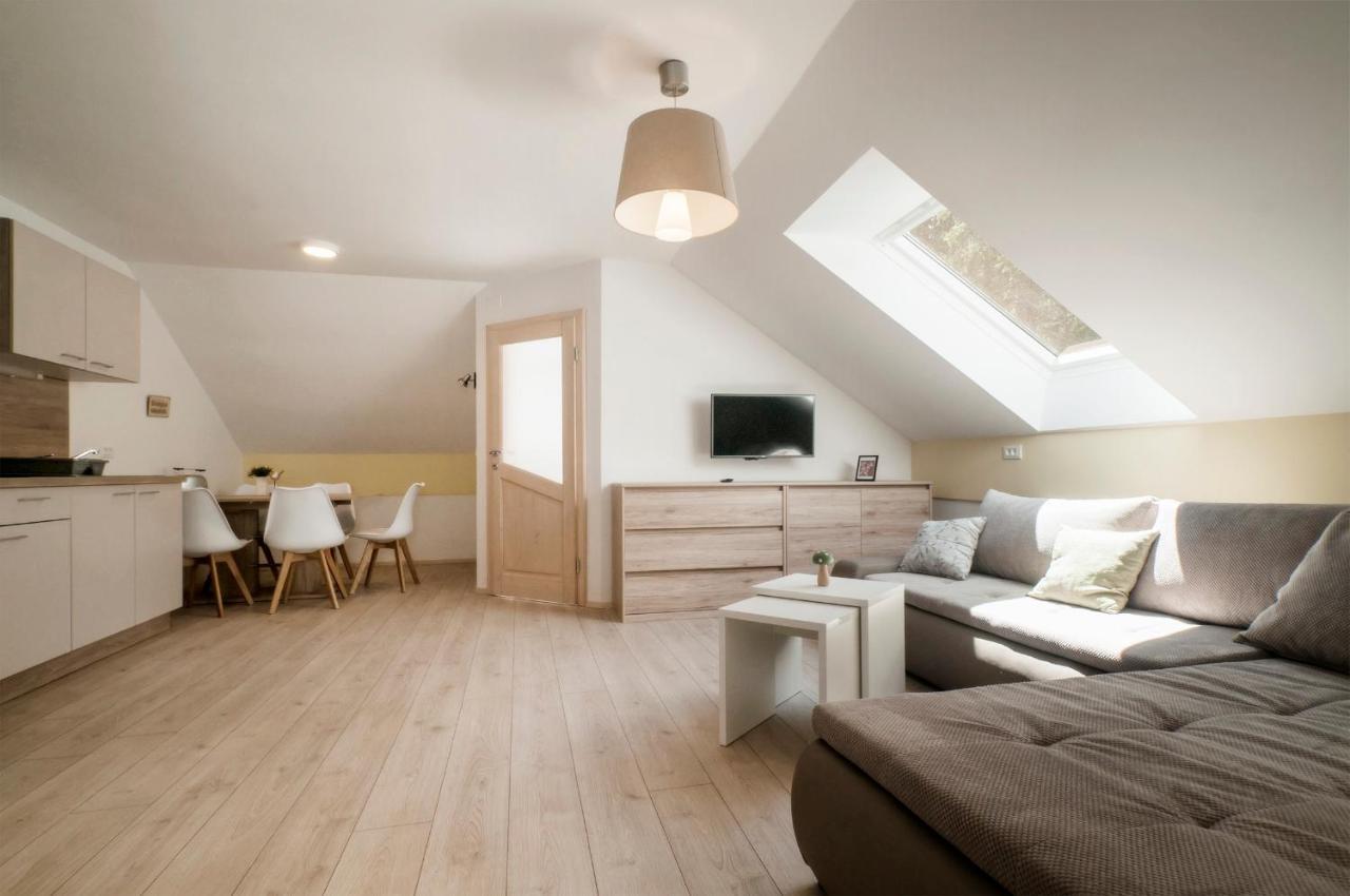 Apartments Villa Vesna Pokljuka Goreljek ภายนอก รูปภาพ