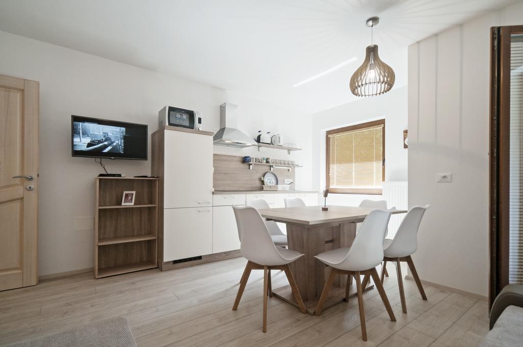 Apartments Villa Vesna Pokljuka Goreljek ภายนอก รูปภาพ